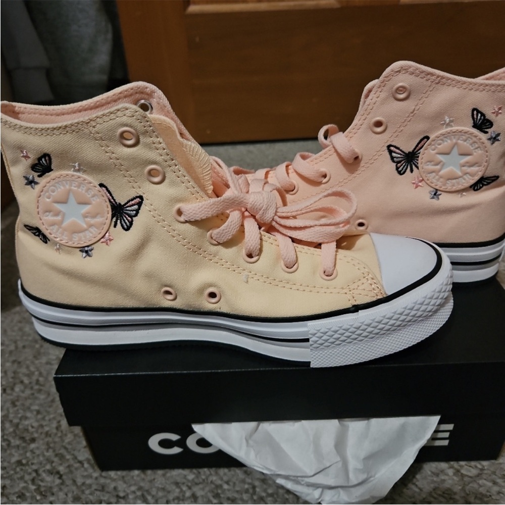 NEW Converse Chuck Taylor All Stars Size 5 kids/girls/soft Peach color HARD FIND - Picture 4 of 12